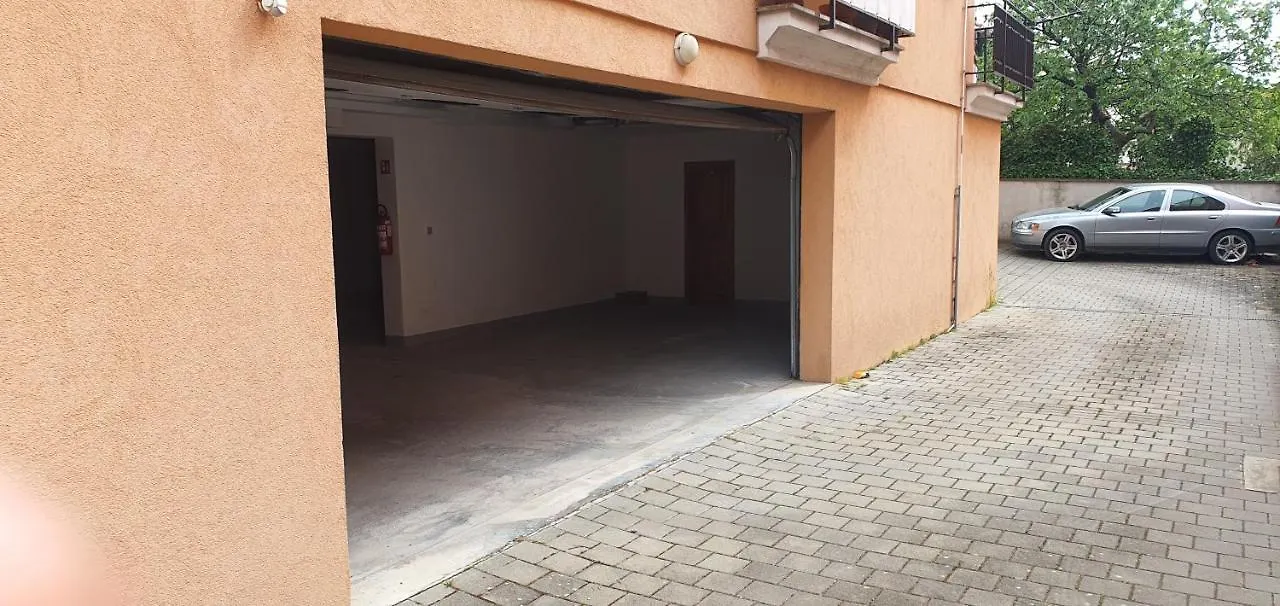 Appartamento Santa Eufemia Rovinj 10Min Walk To City & Free Garage Parking 0*,  Croazia